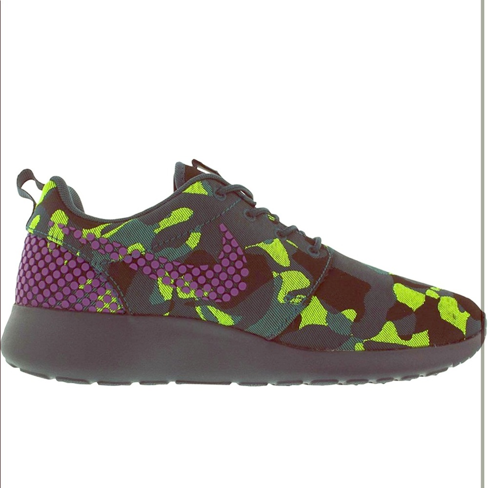 WMNS Roshe One Premium Plus Womens Sneaker